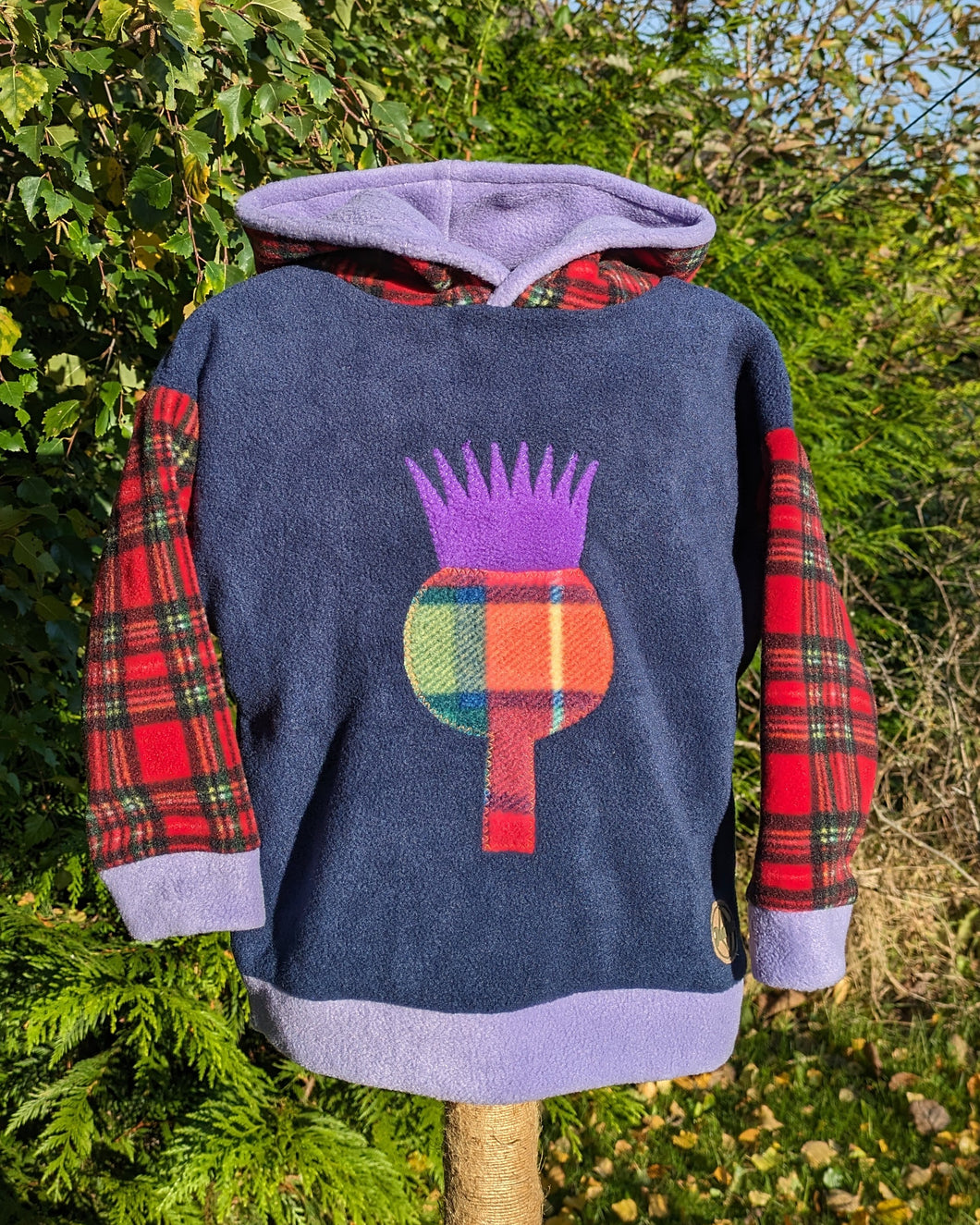 Kid's fleece hoodie with Scottish thistle