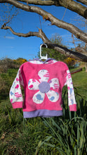 Load image into Gallery viewer, Kid's pink fleece hoodie with flower