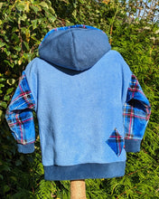 Load image into Gallery viewer, Kid&#39;s sky blue fleece hoodie with Highland coo
