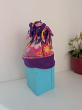 Load image into Gallery viewer, Bobble hat, pink flower
