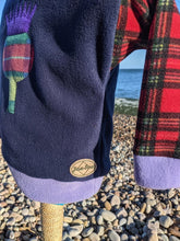 Load image into Gallery viewer, Kid&#39;s fleece hoodie with Scottish thistle
