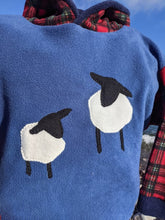 Load image into Gallery viewer, Kid&#39;s fleece hoodie with sheep
