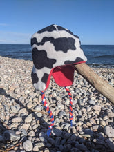 Load image into Gallery viewer, Tassle hat moo
