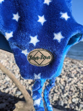 Load image into Gallery viewer, Tassle hat navy stars
