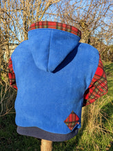 Load image into Gallery viewer, Kid&#39;s half front opening fleece with hood and Royal Stewart tartan.
