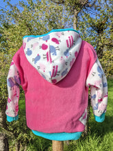 Load image into Gallery viewer, Kid&#39;s pink fleece hoodie with flower
