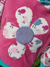 Load image into Gallery viewer, Kid&#39;s pink fleece hoodie with flower
